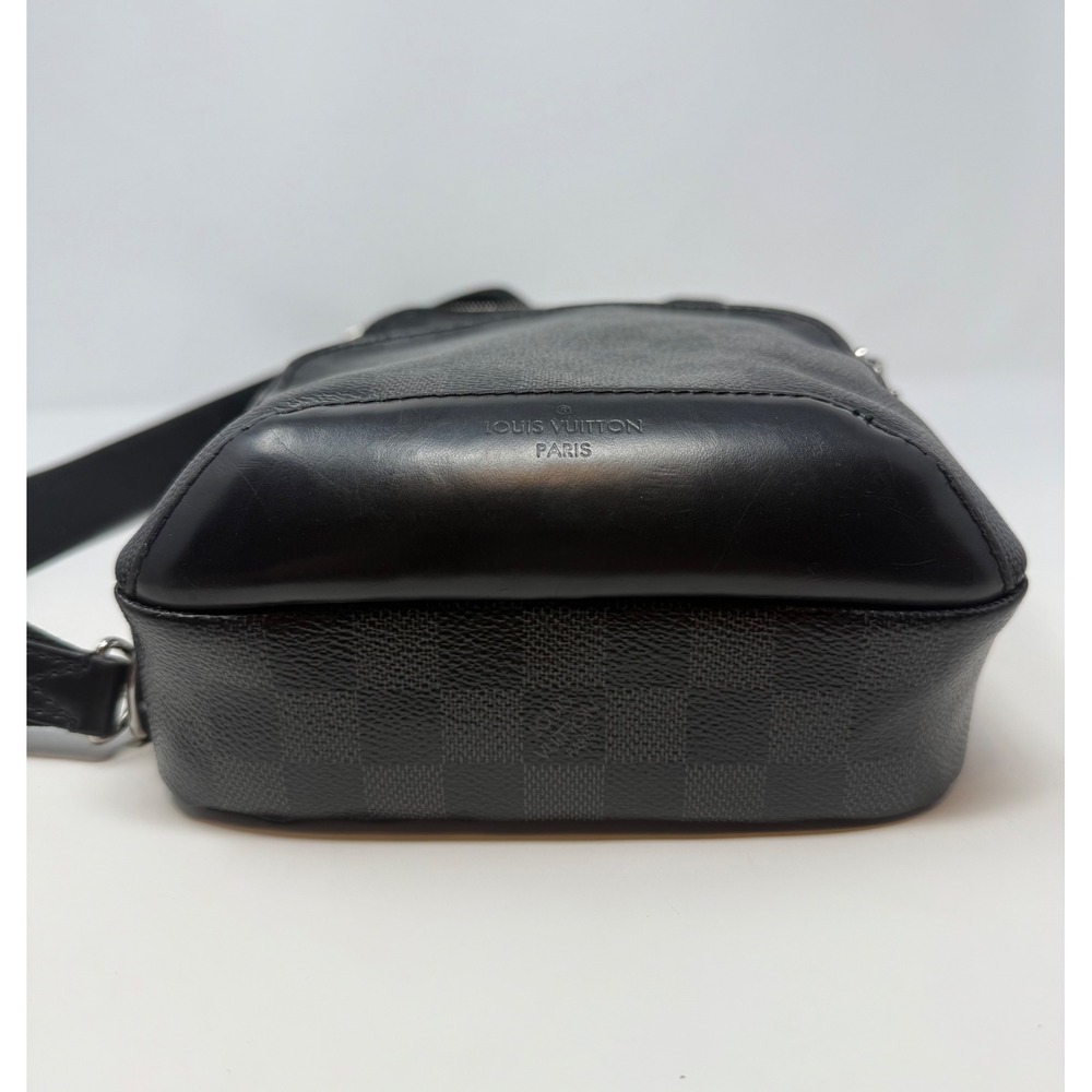 Louis Vuitton Avenue Sling Bag Damier Black Leather - Picture 6 of 11